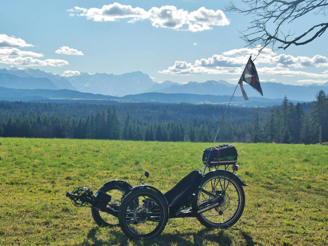 Trike mit Alpen Panorama